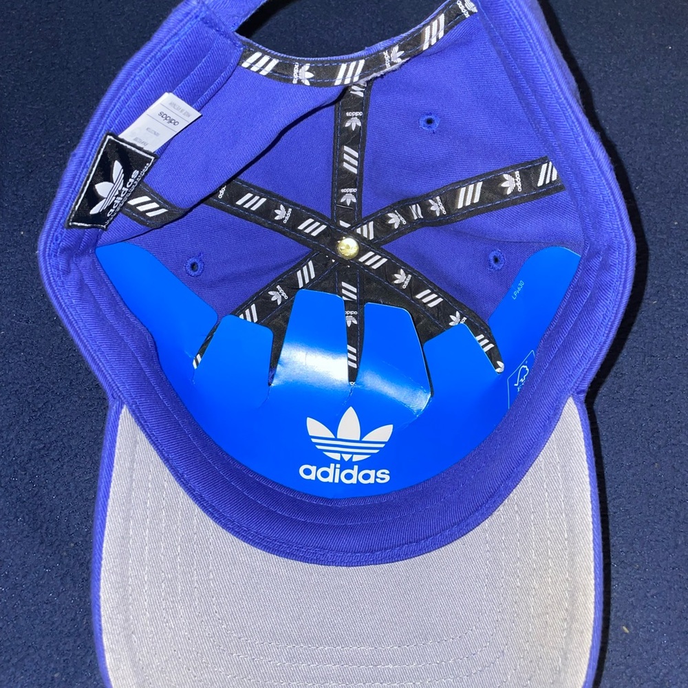 Adidas hat - Picture 2 of 2